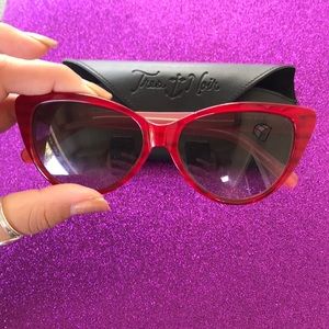 TRES NOIR sunglasses